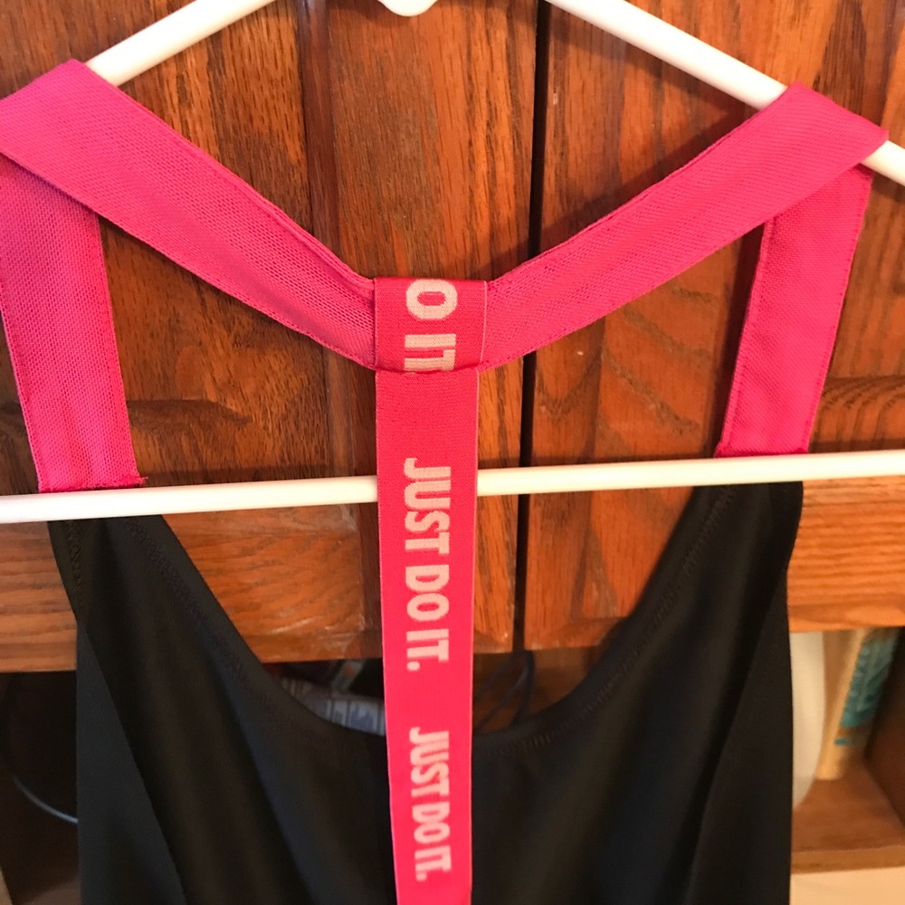 Nike Tank Hot pink ❤️